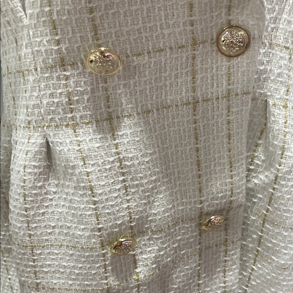 NWT SHEIN White Trench Coat Plush Modern Design - Picture 2 of 8